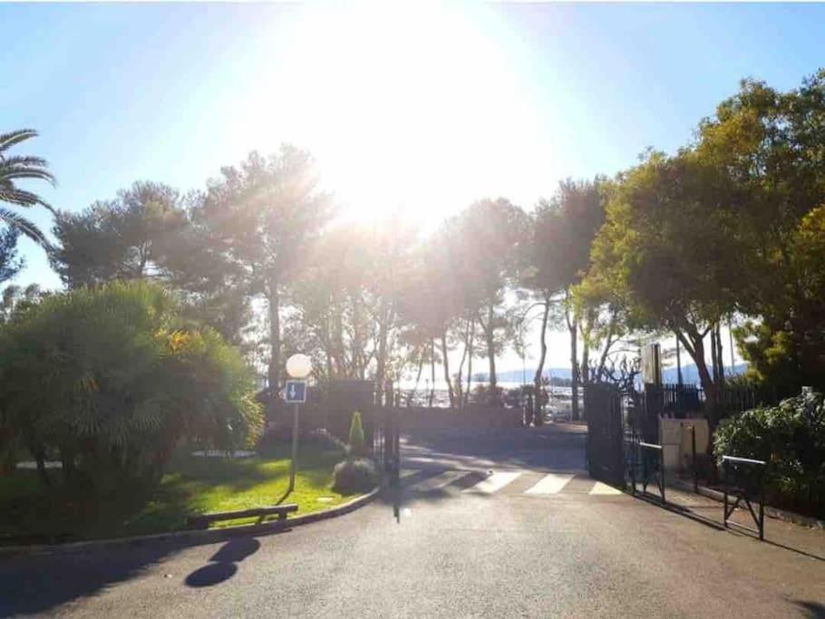 Saint-Raphaël Chaleureux Appartement Face Au Port Sta Lucia, Tout A Pieds, Wifi מראה חיצוני תמונה
